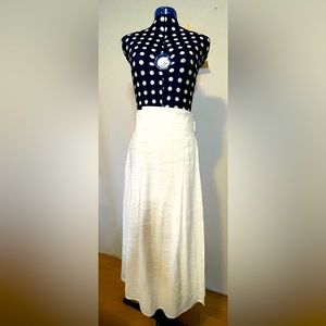 Aritzia Wilfrid linen blend lined wrap skirt. Off-white.